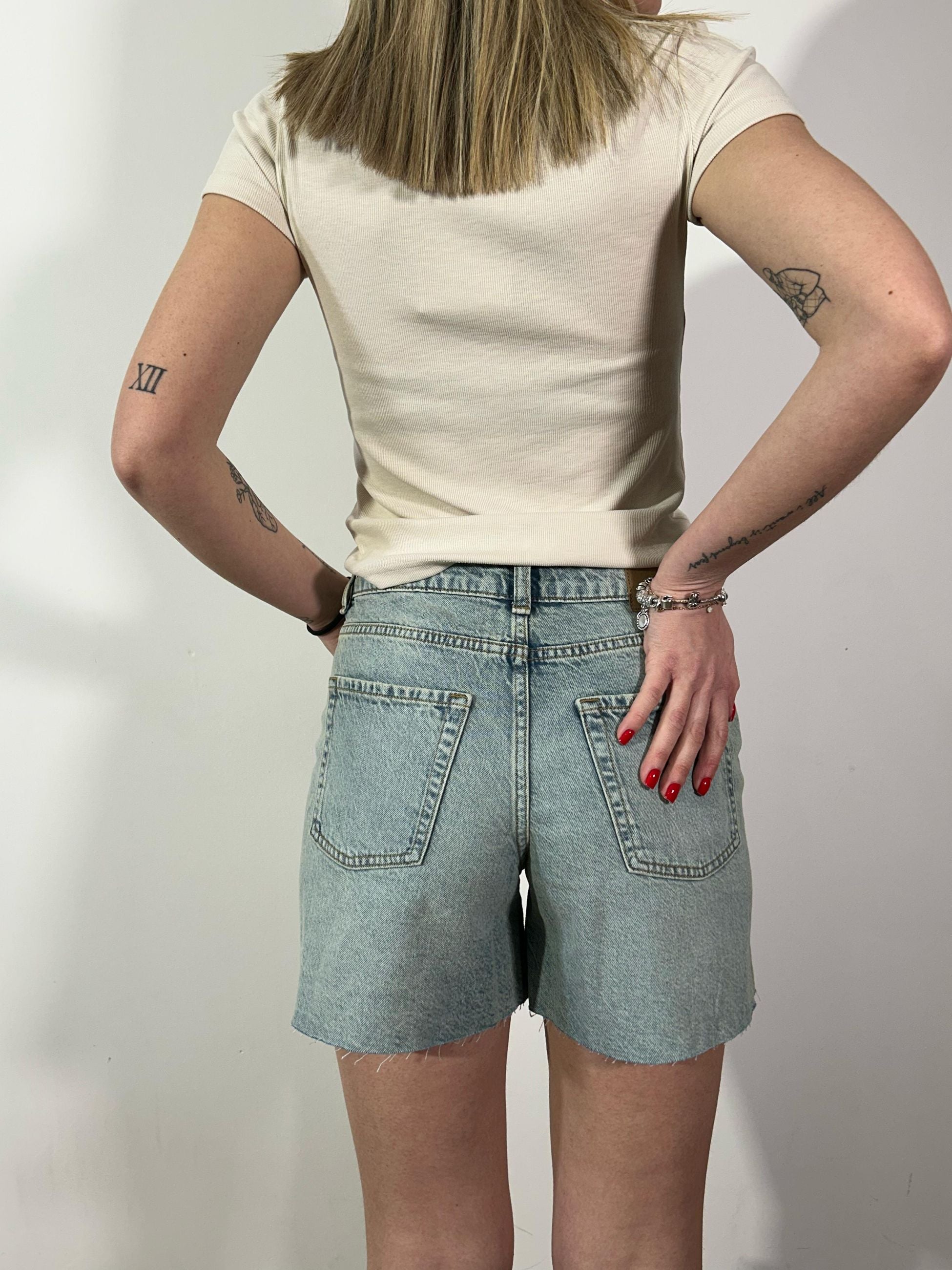 12273031 SHORTS LAURA