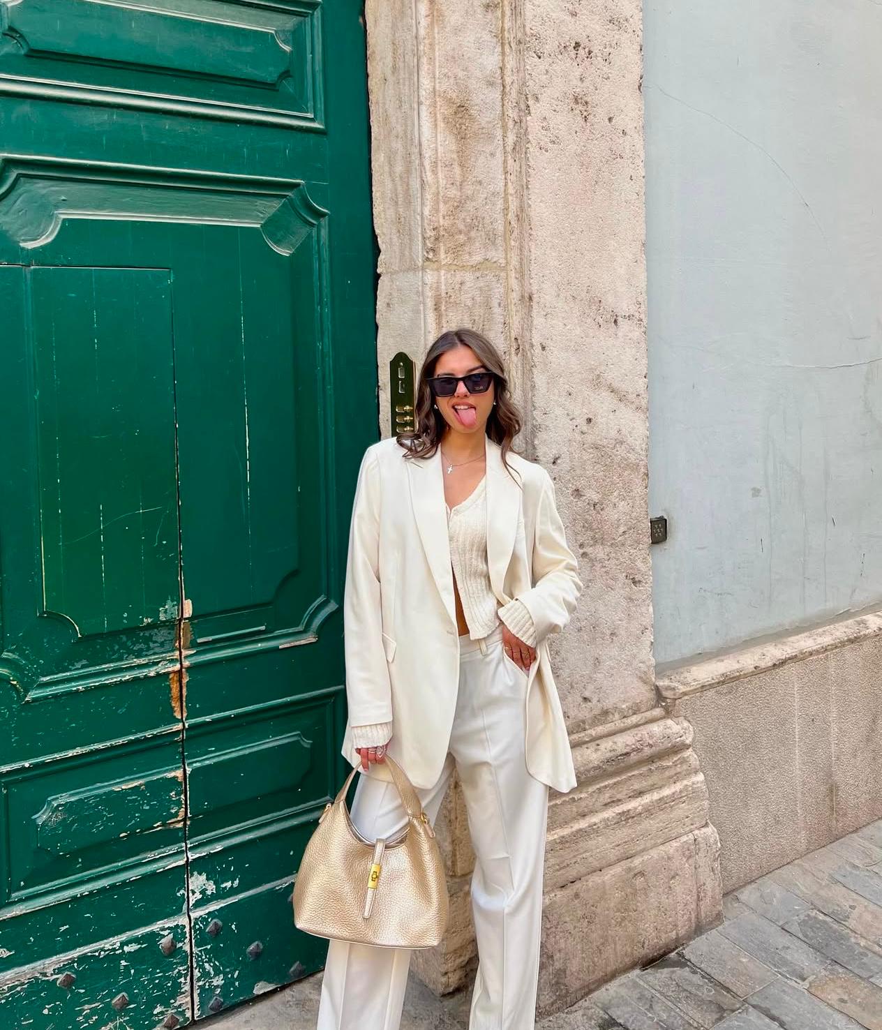 12200590 GIACCA MARY