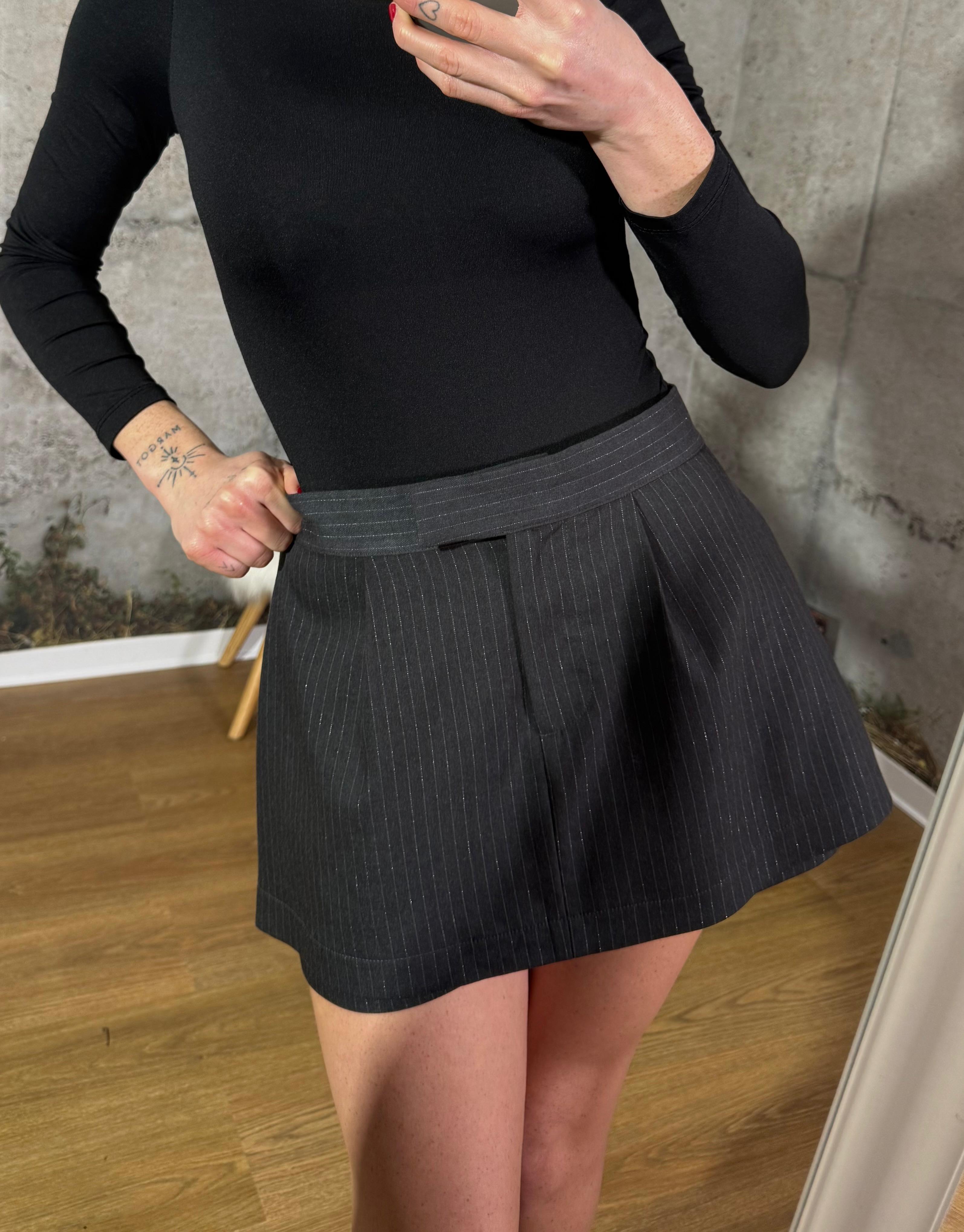 076 SKORT LENA