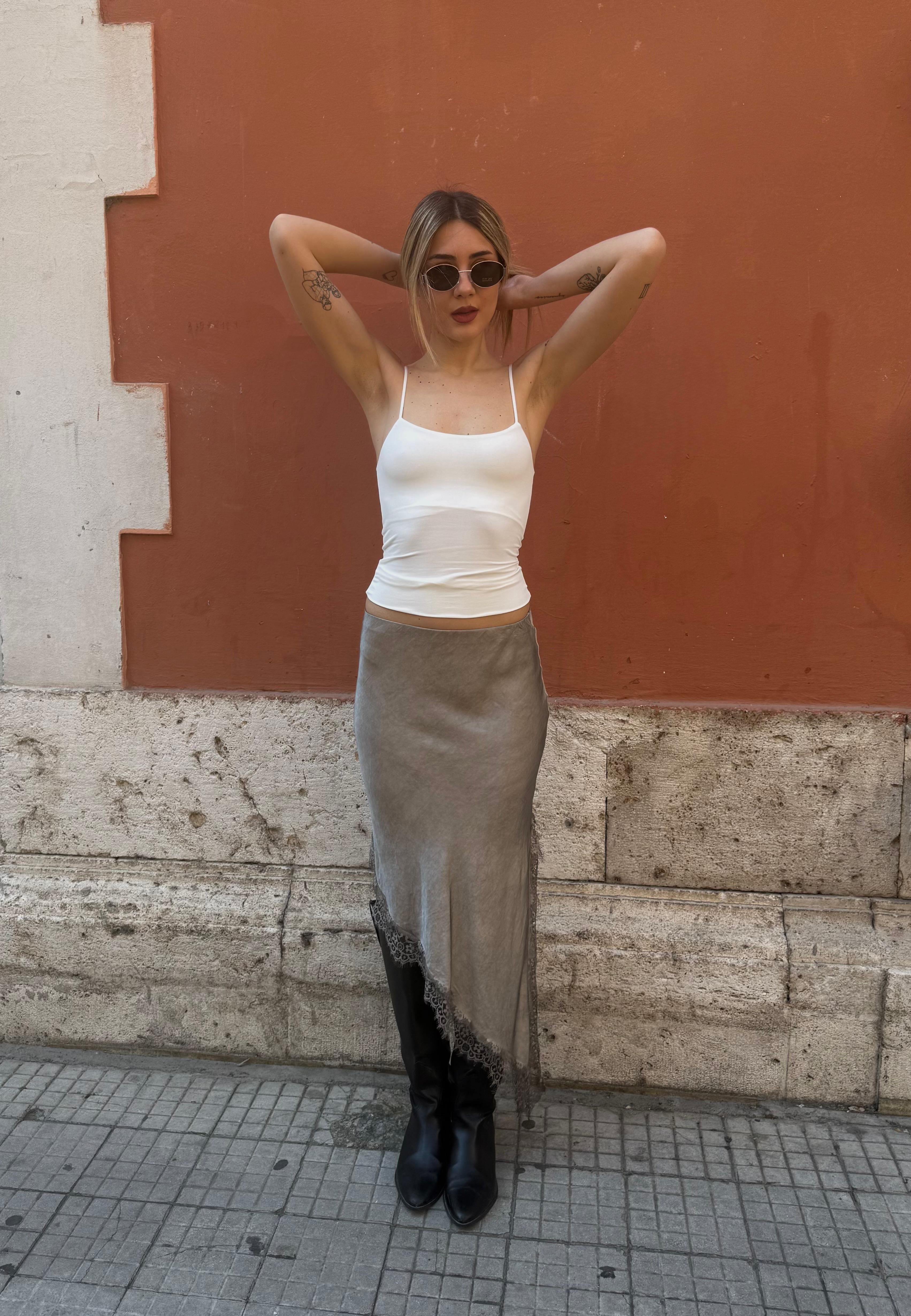 10626 GONNA ROSALIA