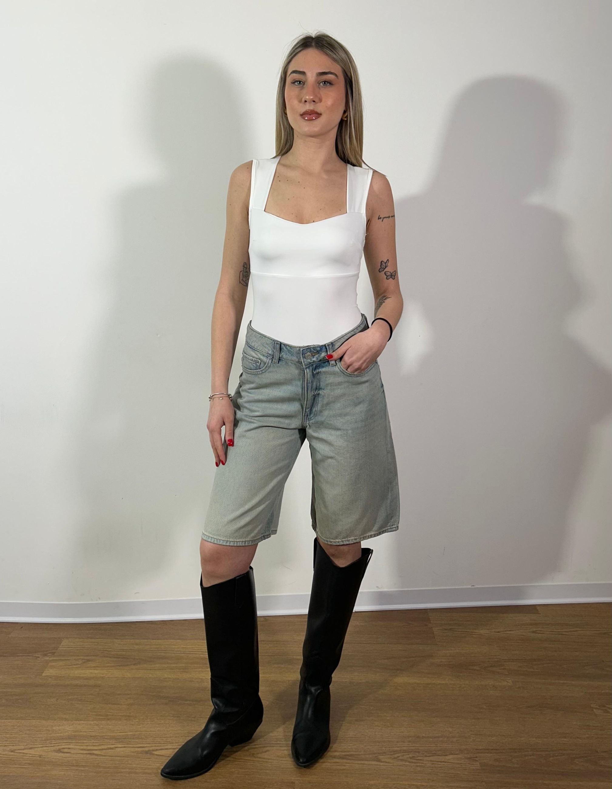 12272918 BERMUDA ERIN