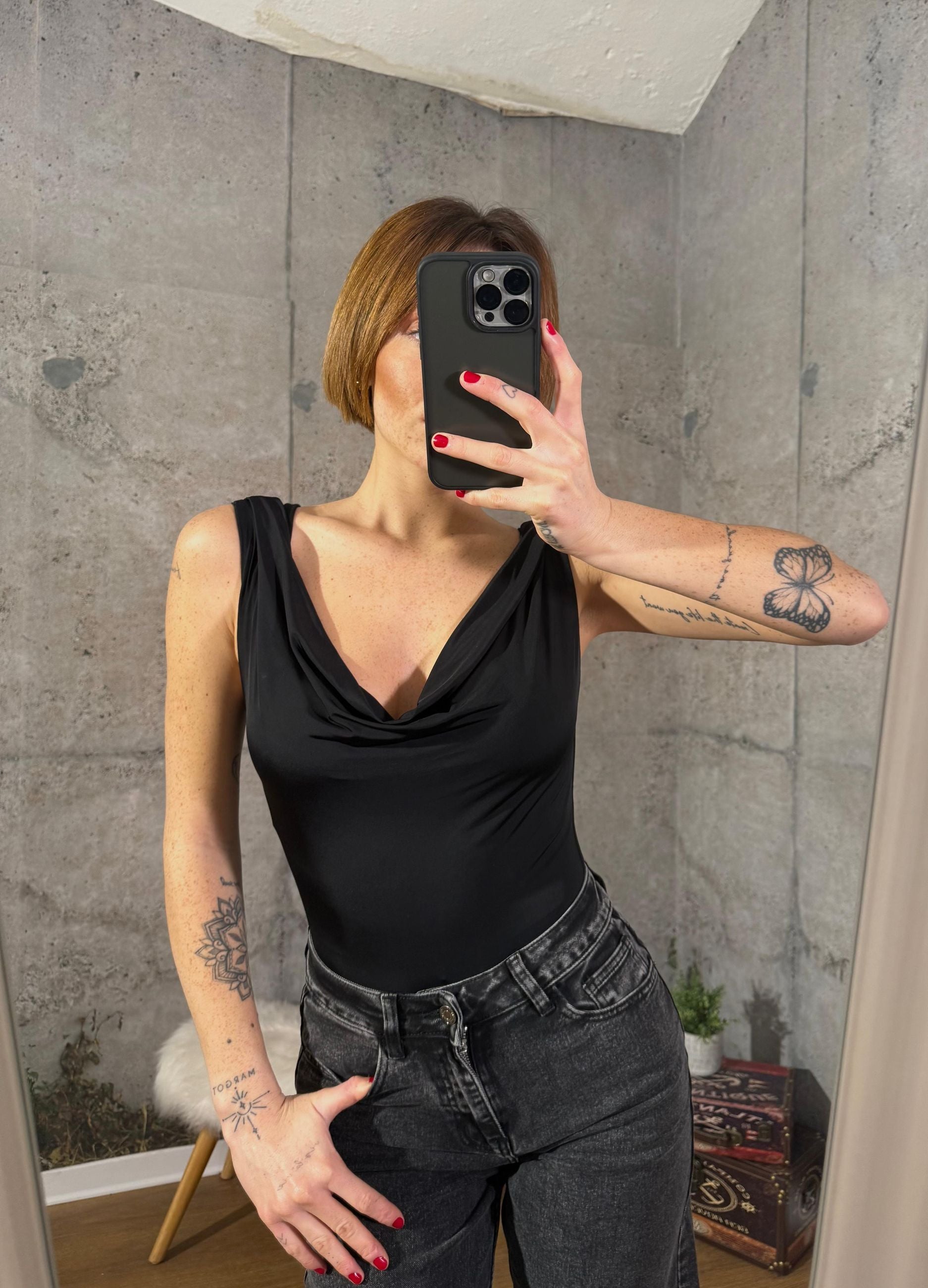 60551 BODY ILENIA