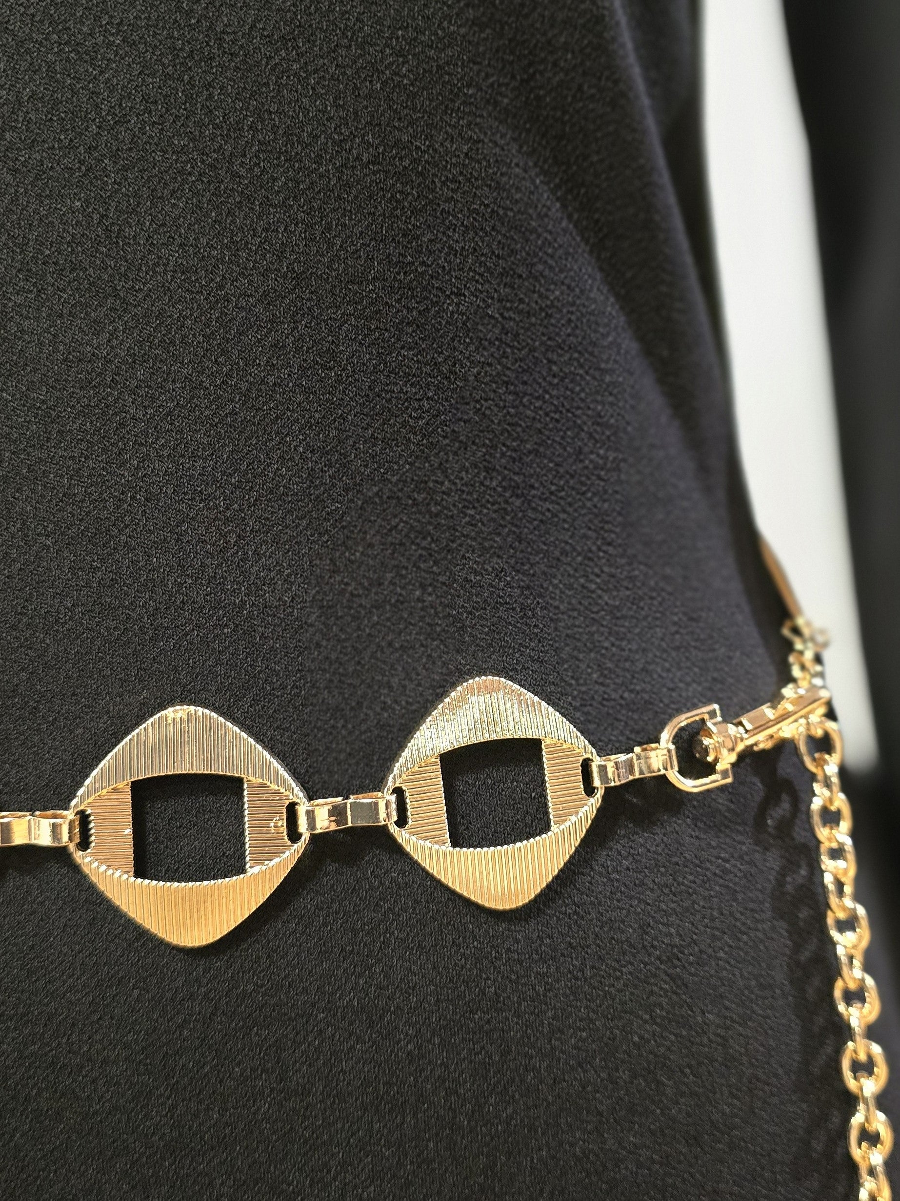 CT3734 CINTA IN METALLO  QUADRO