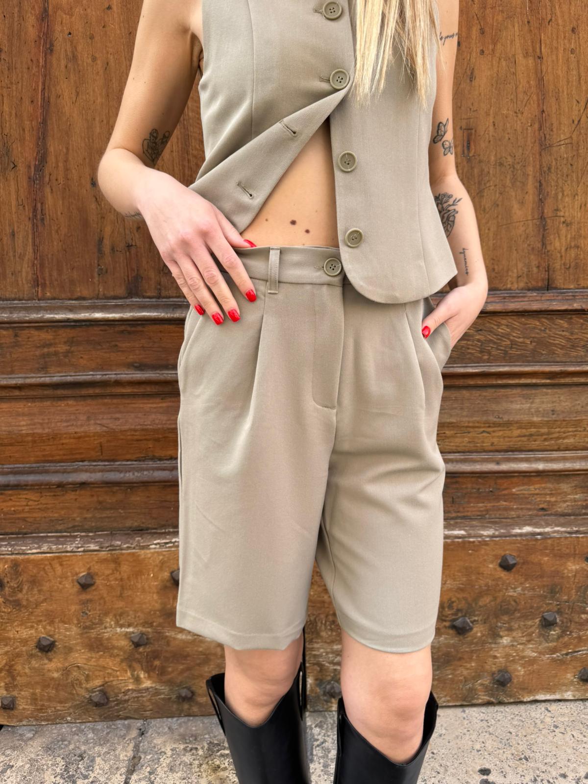 17158172 BERMUDA KAMIL