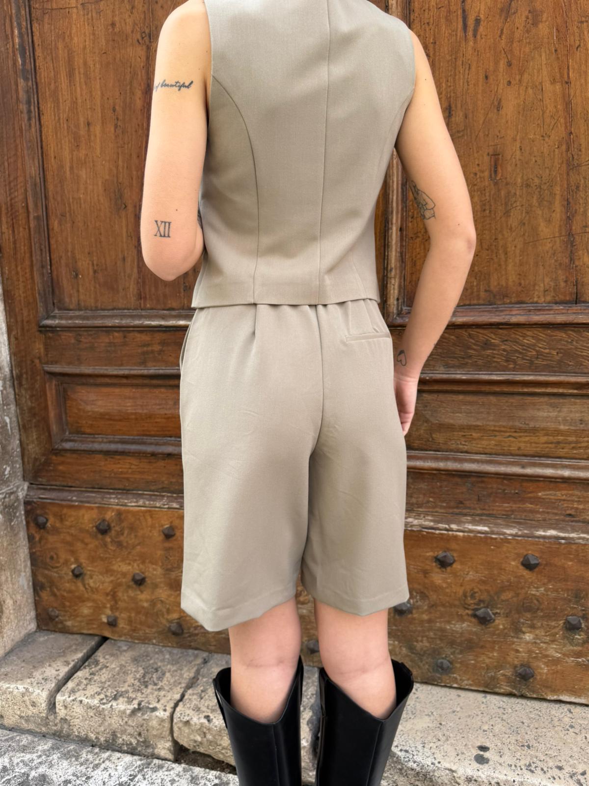 17158172 BERMUDA KAMIL