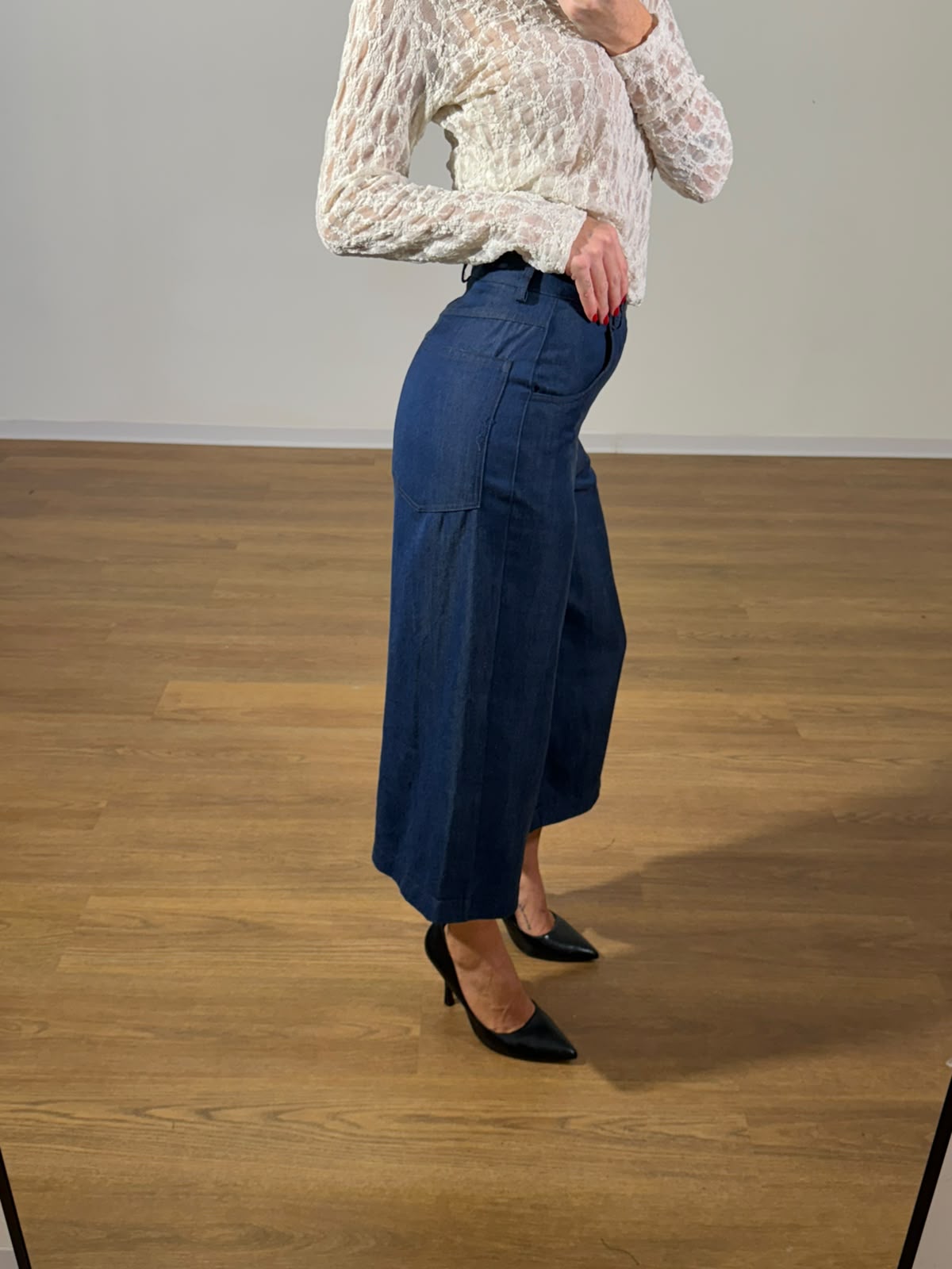 Y0356 PANTALONE CAPRI