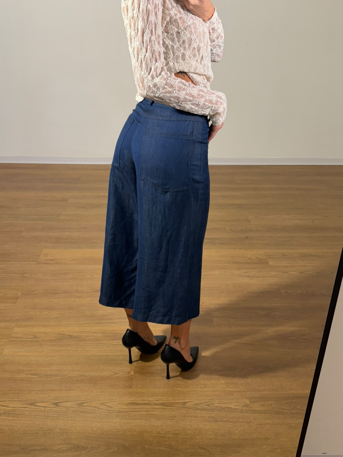 Y0356 PANTALONE CAPRI