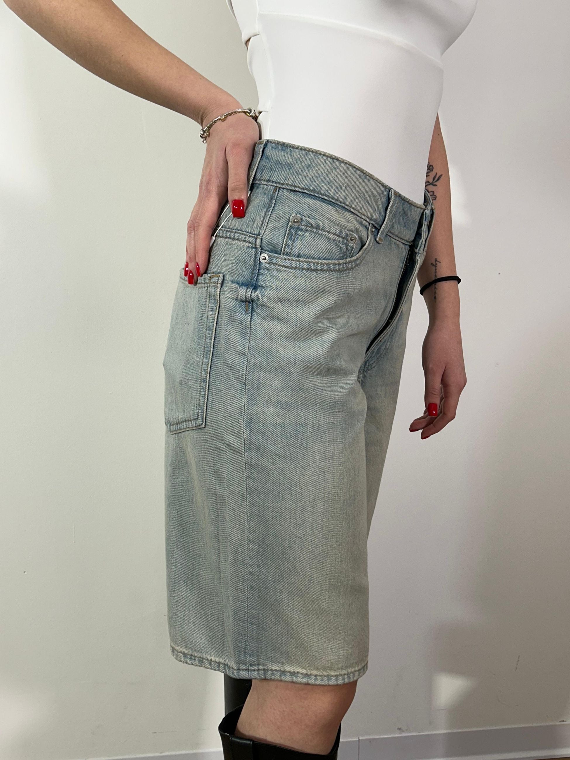 12272918 BERMUDA ERIN